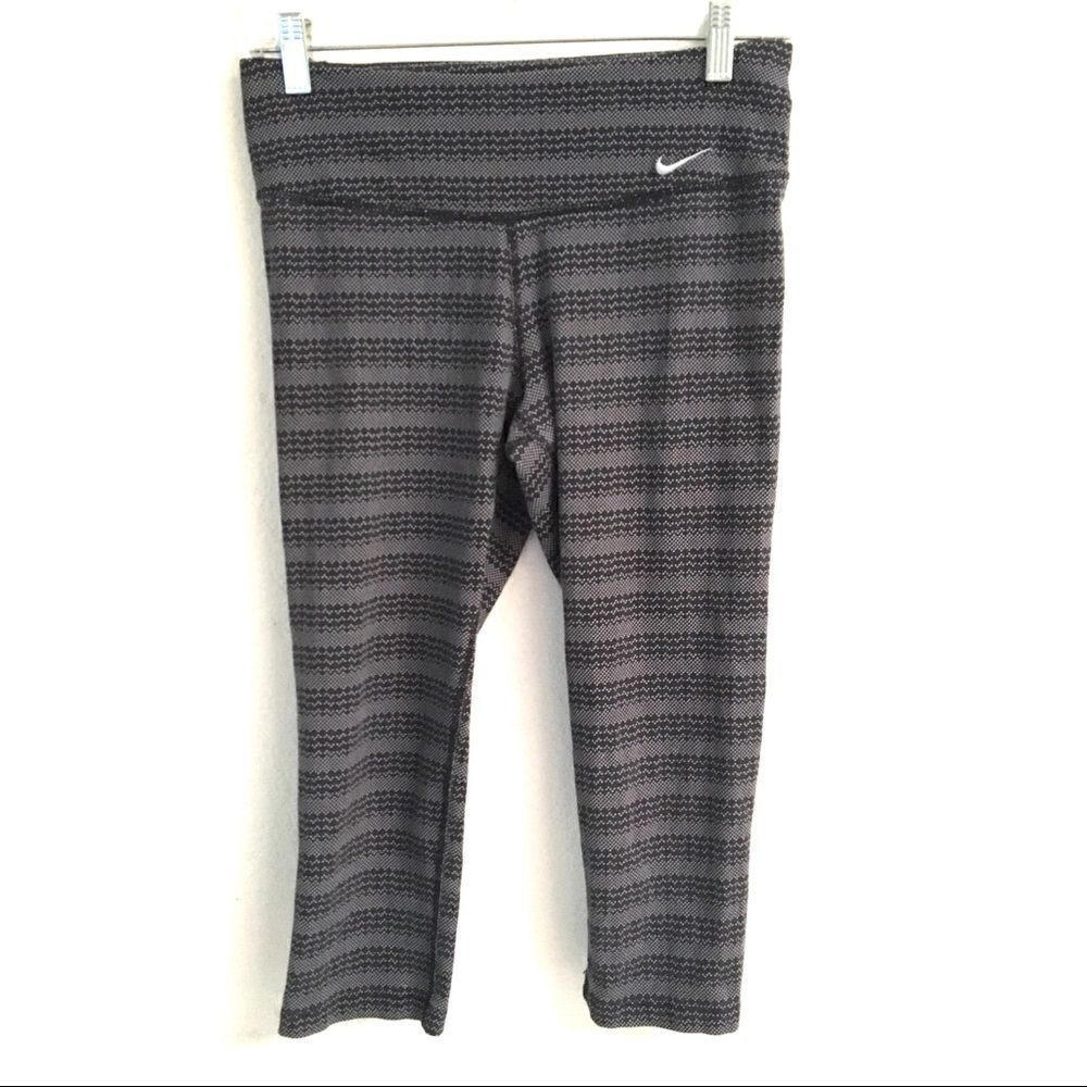 Nike Dry Fit dot print striped cropped leggings S